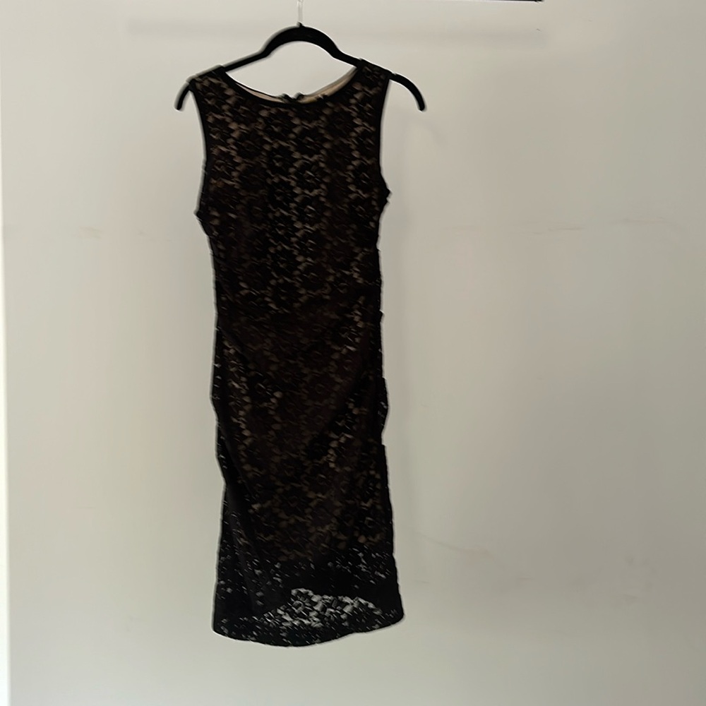 Nicole Miller. Pretty cocktail Dress size 6